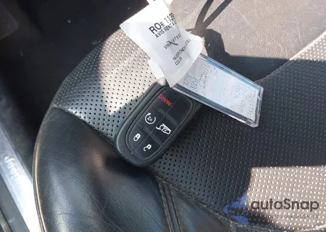 2019 Jeep Cherokee Limited 4X4 из США, поврежденный, VIN 1C4PJMDN0KD167592